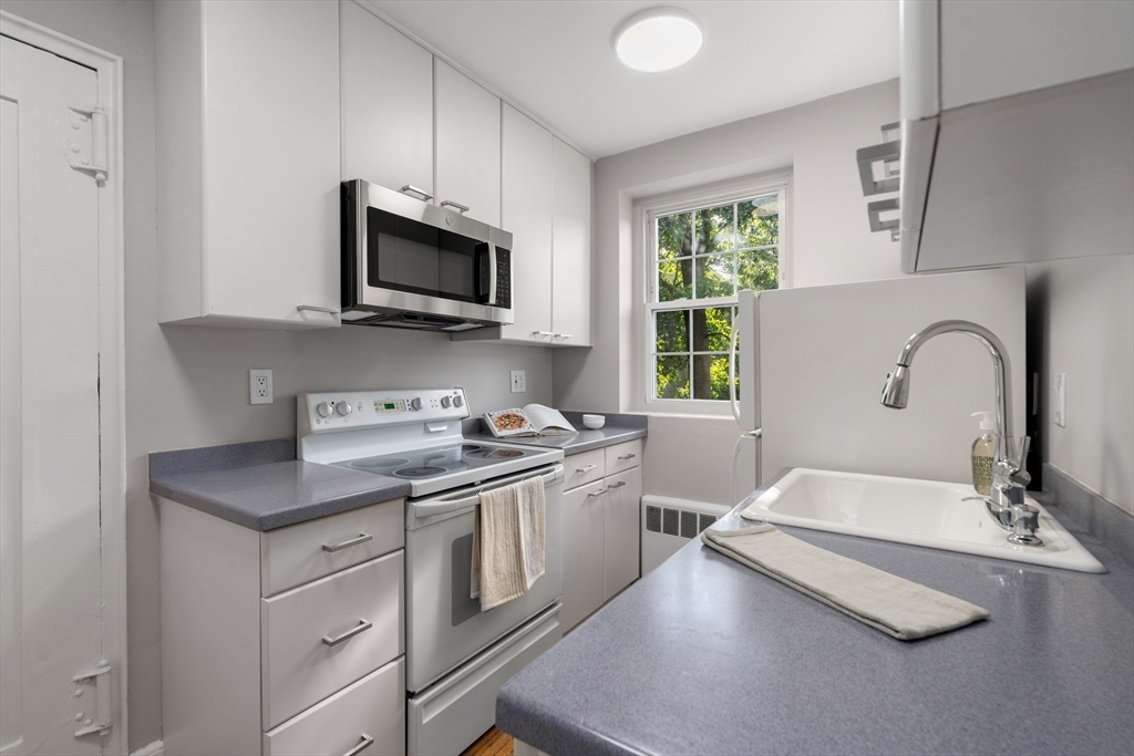 23 Englewood Ave 4
