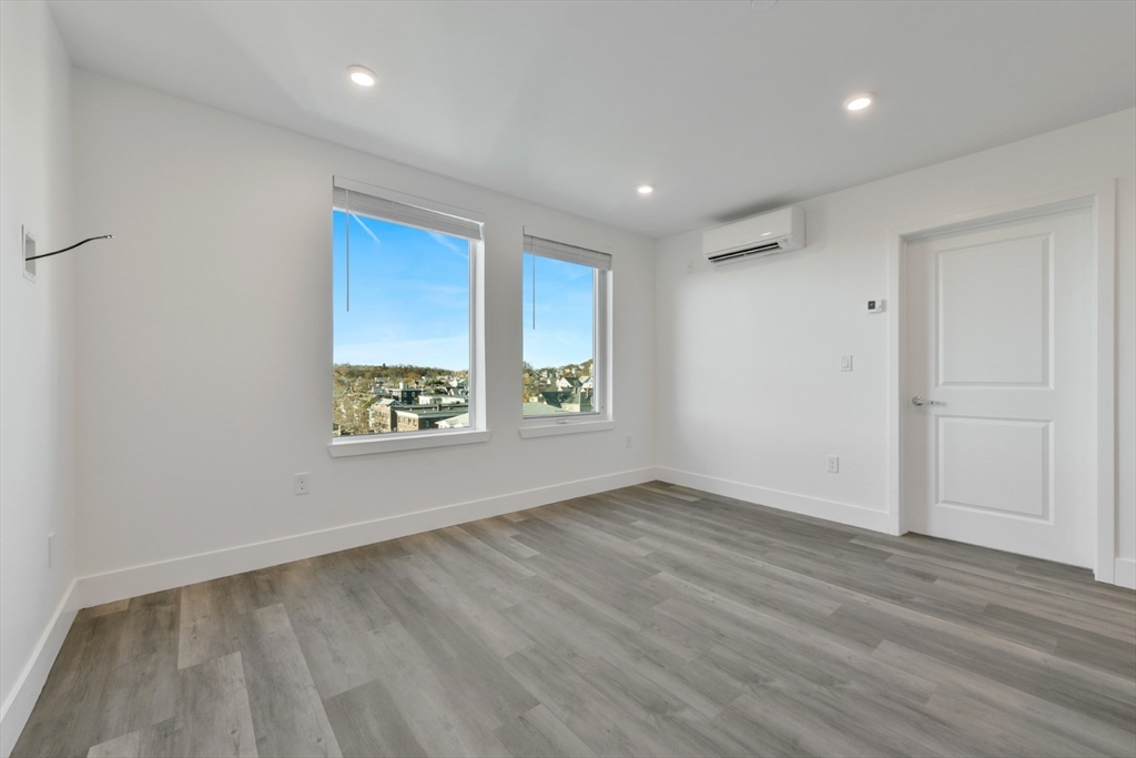 585 Essex St #618, Lynn, MA Photo #4