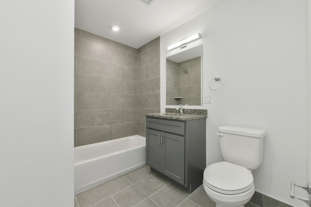 585 Essex St #618, Lynn, MA Photo #3