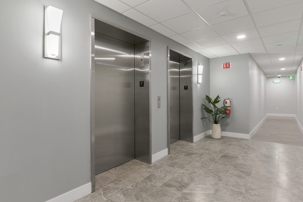 585 Essex St #618, Lynn, MA Photo #27
