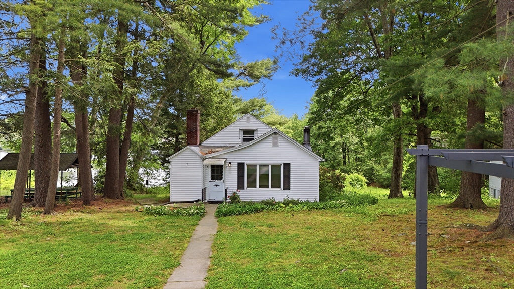 28 Lake Dr