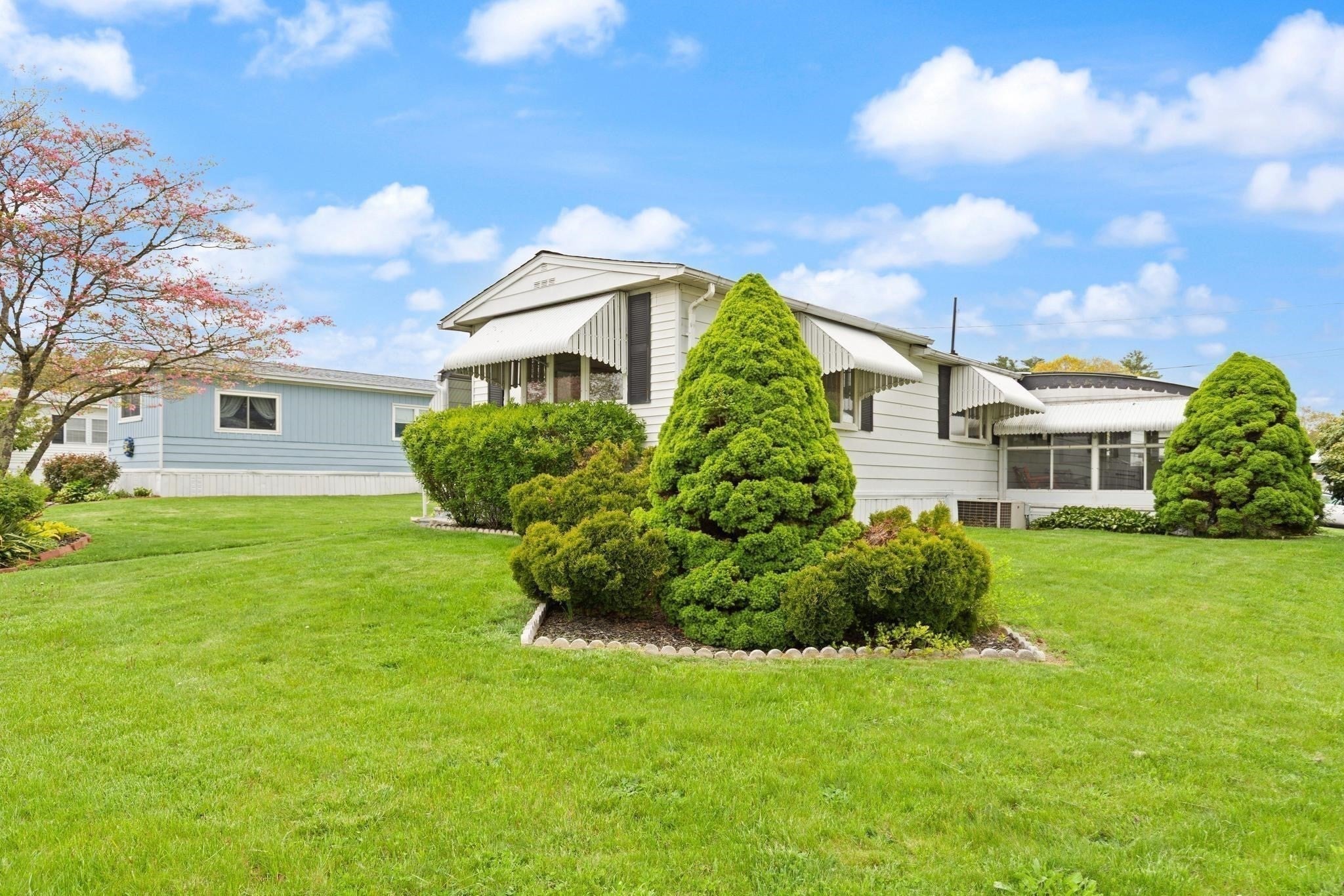 48 Easy Street