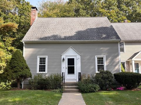 273 Twin Lakes Dr 273 Halifax MA 02338