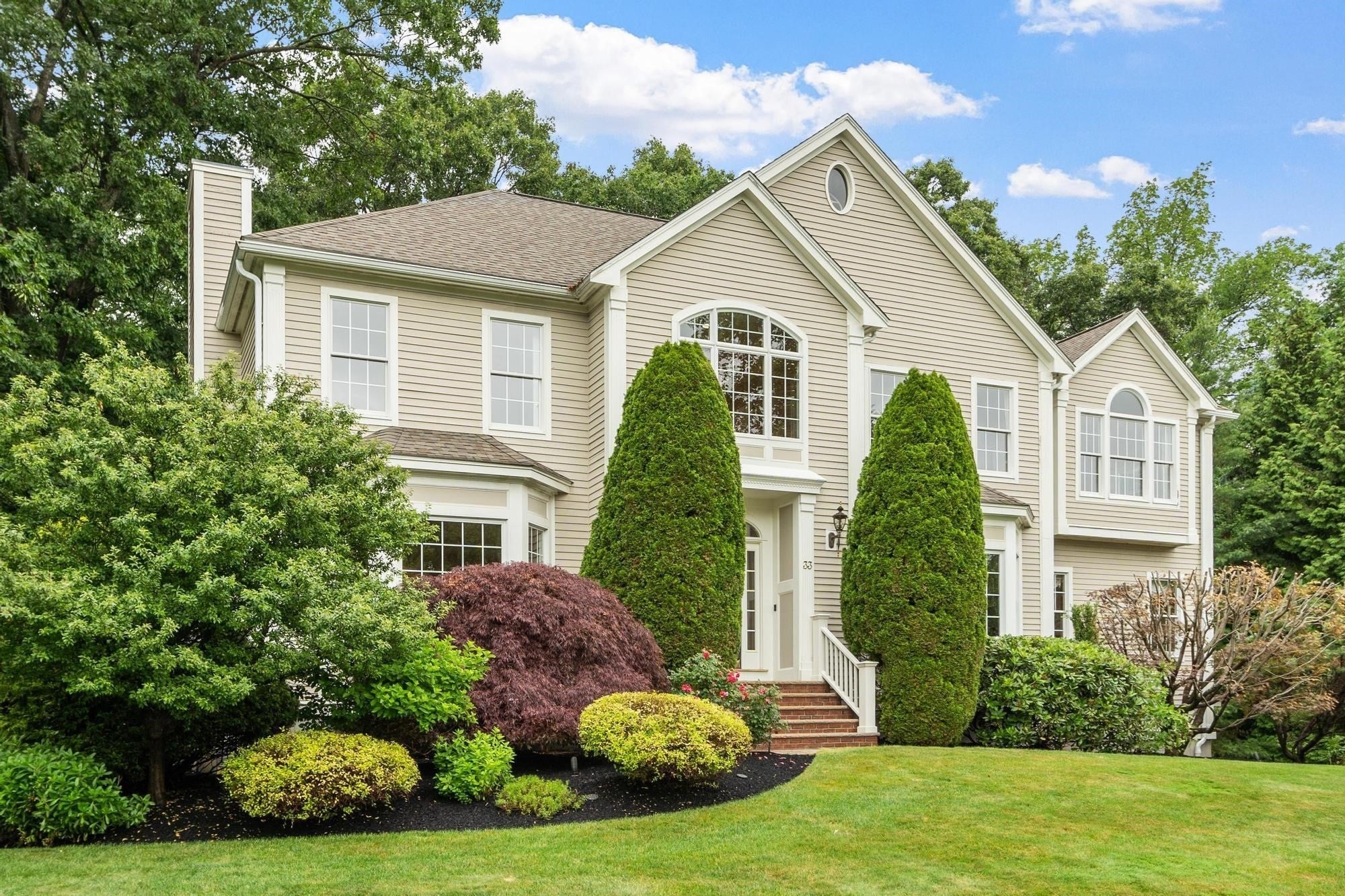 33 Nutmeg Ln, North Andover MA 01845