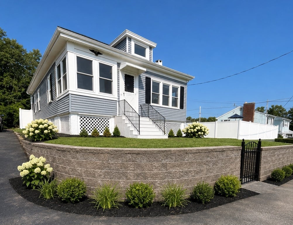 12 Roosevelt Ave
