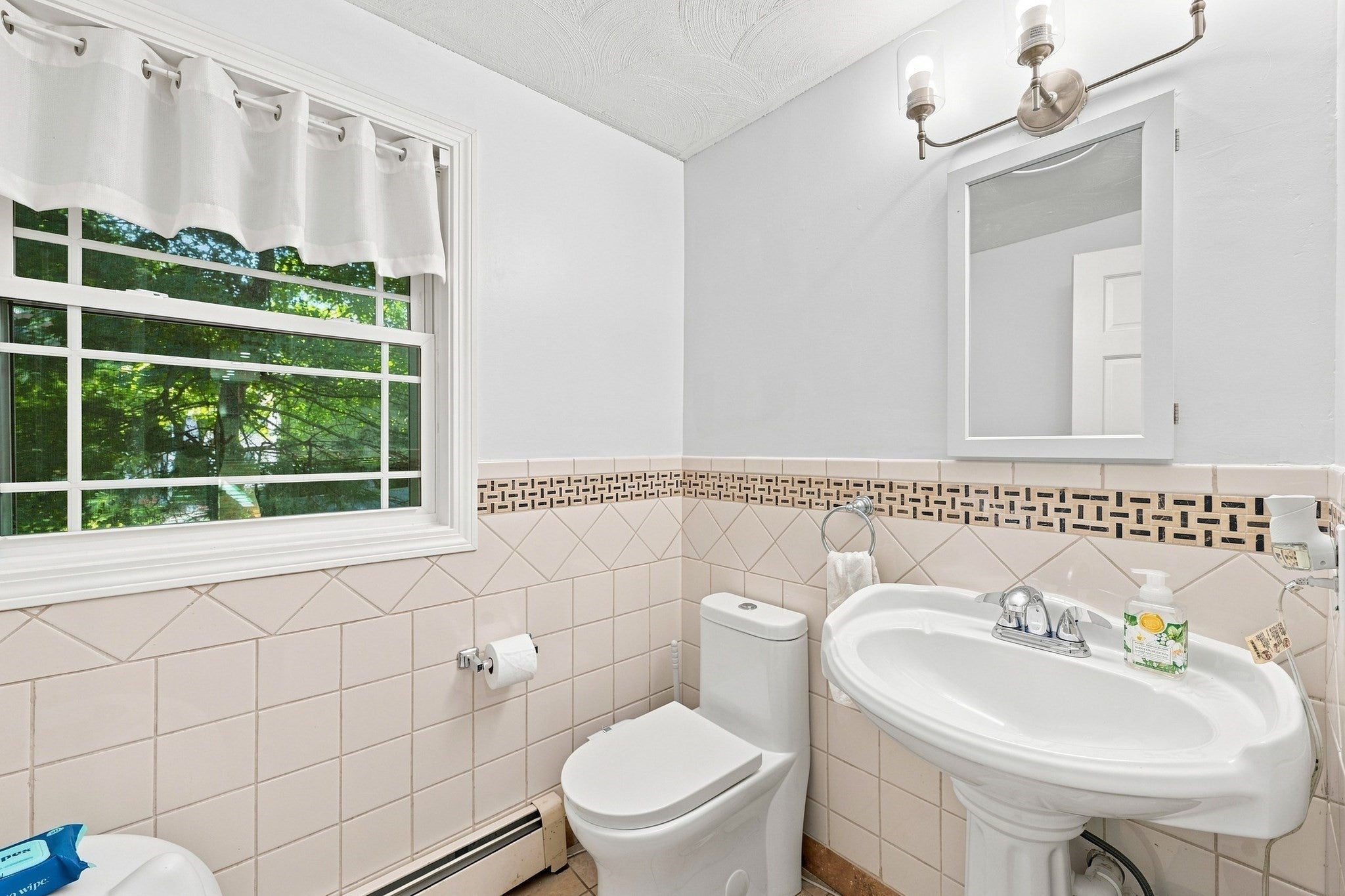 5 Lady Slipper Ln, Methuen, MA Photo #14