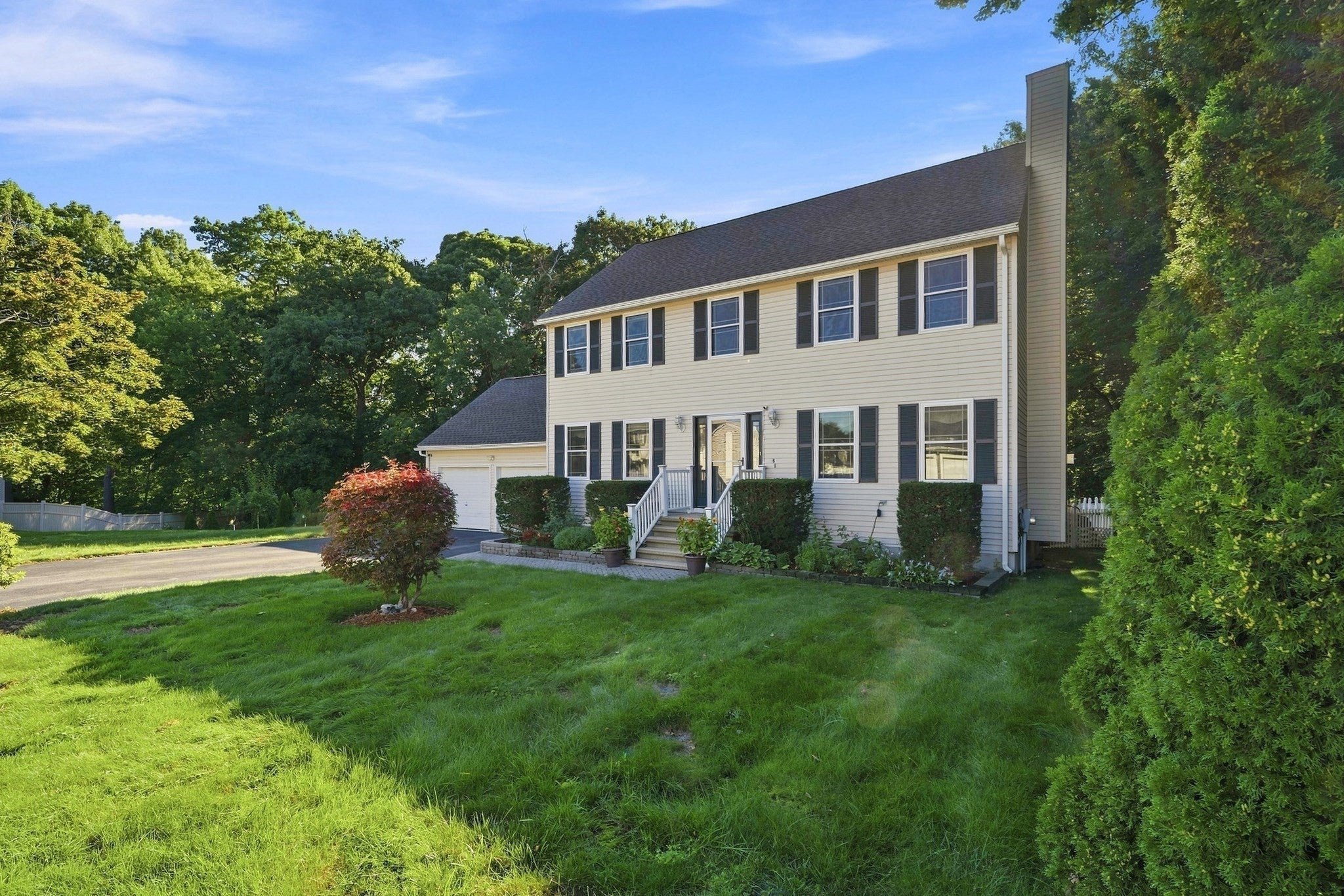 5 Lady Slipper Ln, Methuen, MA Photo #2
