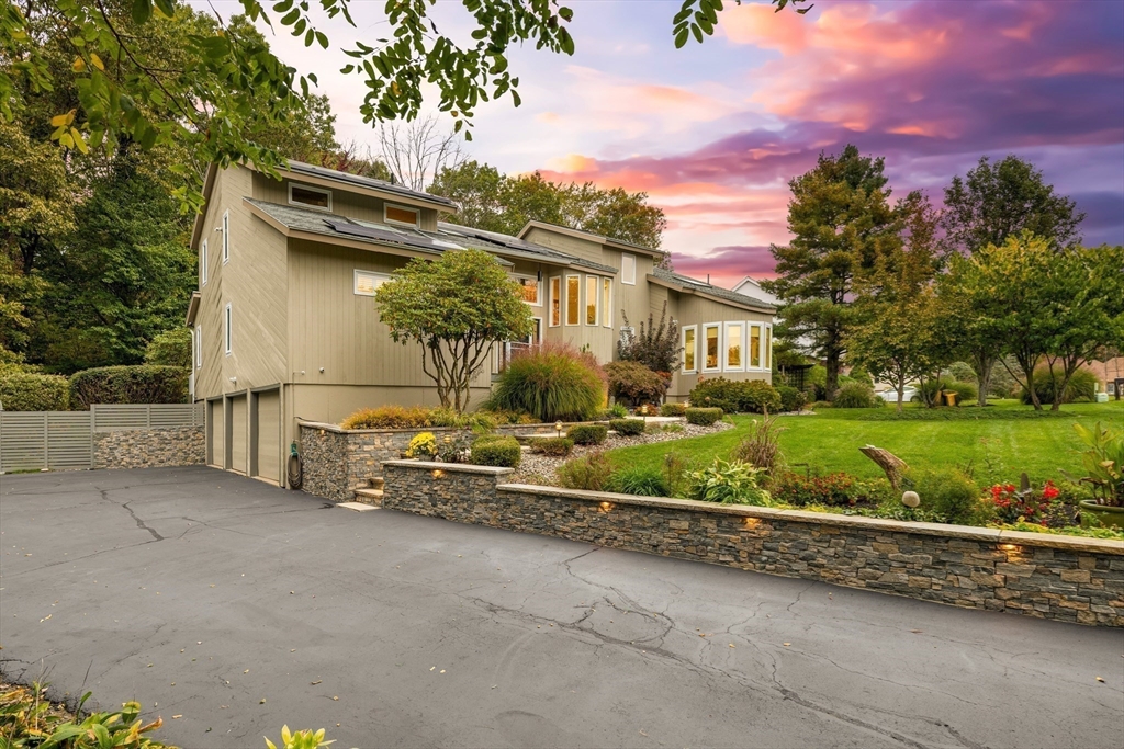 43 Ledgebrook Avenue