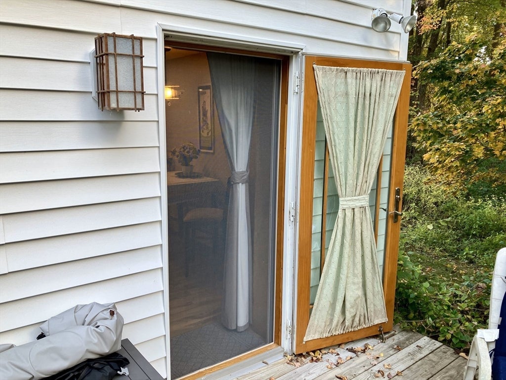Photo of 192 Dutcher St, Hopedale, MA