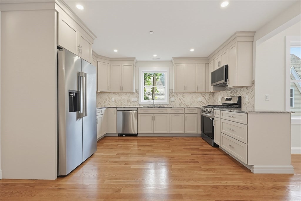 53 Eddy St #2, Newton, MA, 53 Eddy St #2, Newton, MA Photo #2