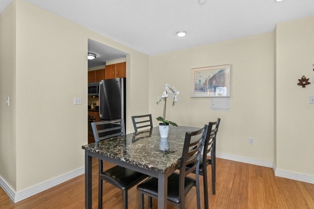 1910 Dorchester Ave 517