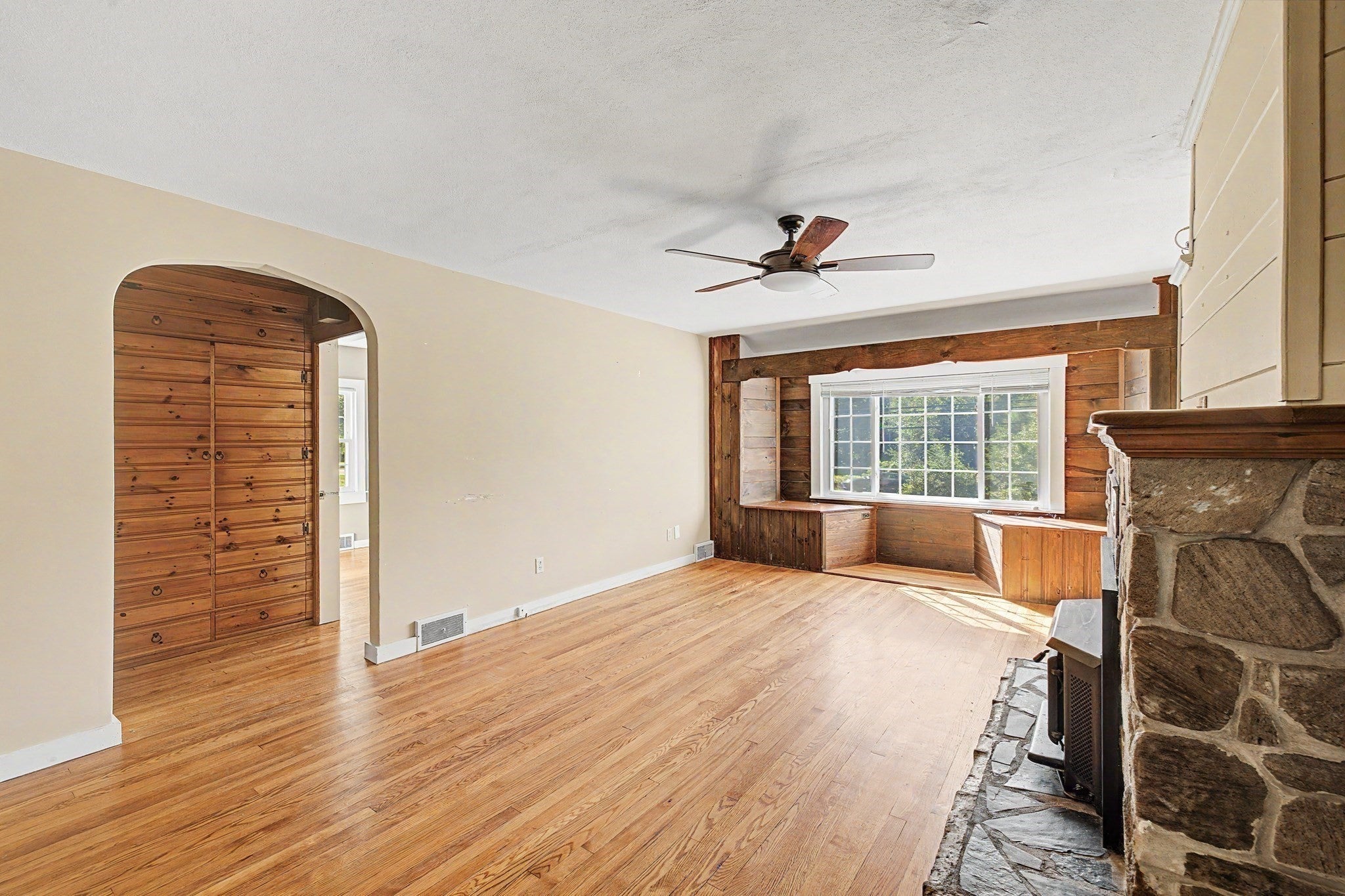 1161 E Mountain Rd, Westfield, MA, 1161 E Mountain Rd, Westfield, MA Photo #11