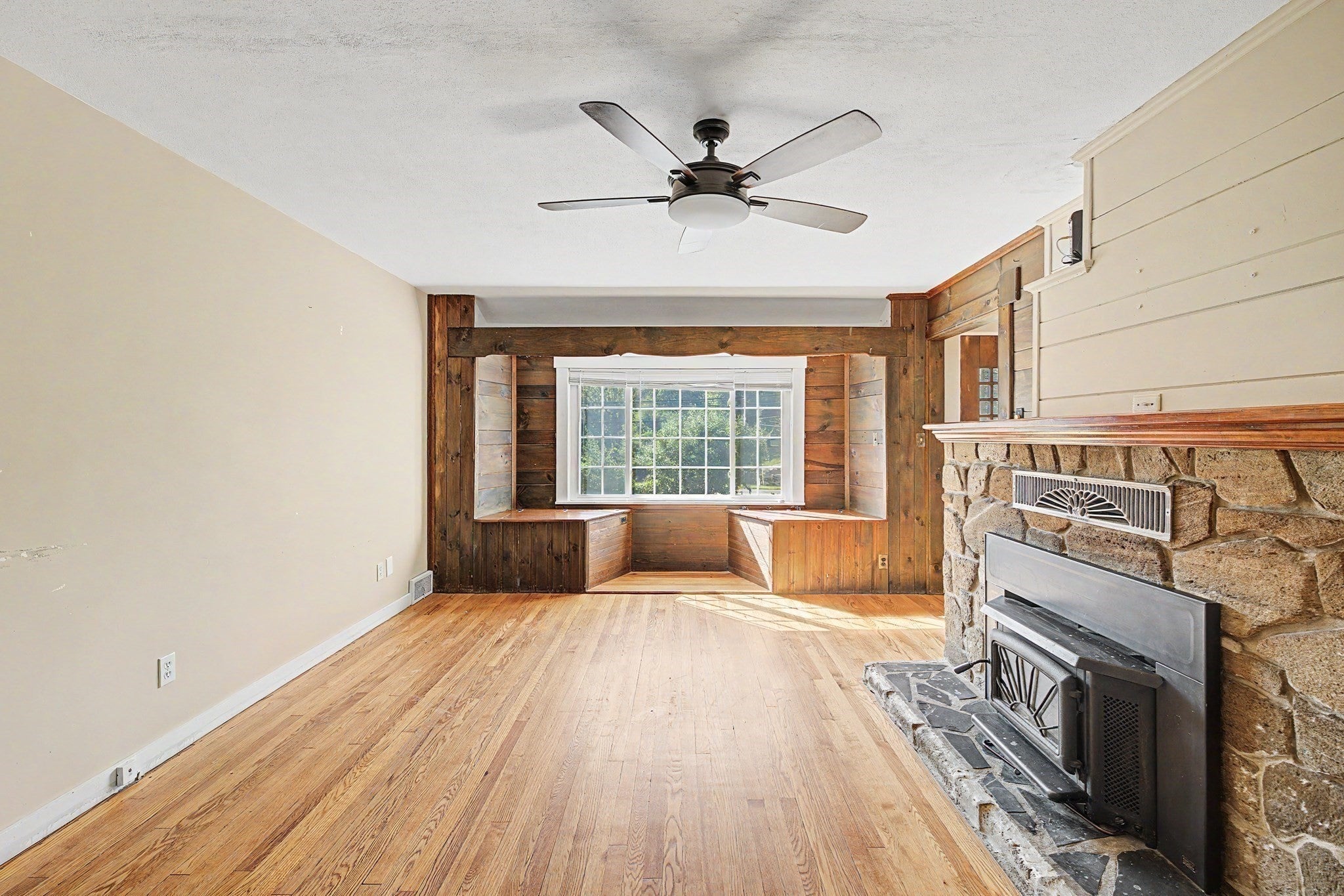 1161 E Mountain Rd, Westfield, MA, 1161 E Mountain Rd, Westfield, MA Photo #10