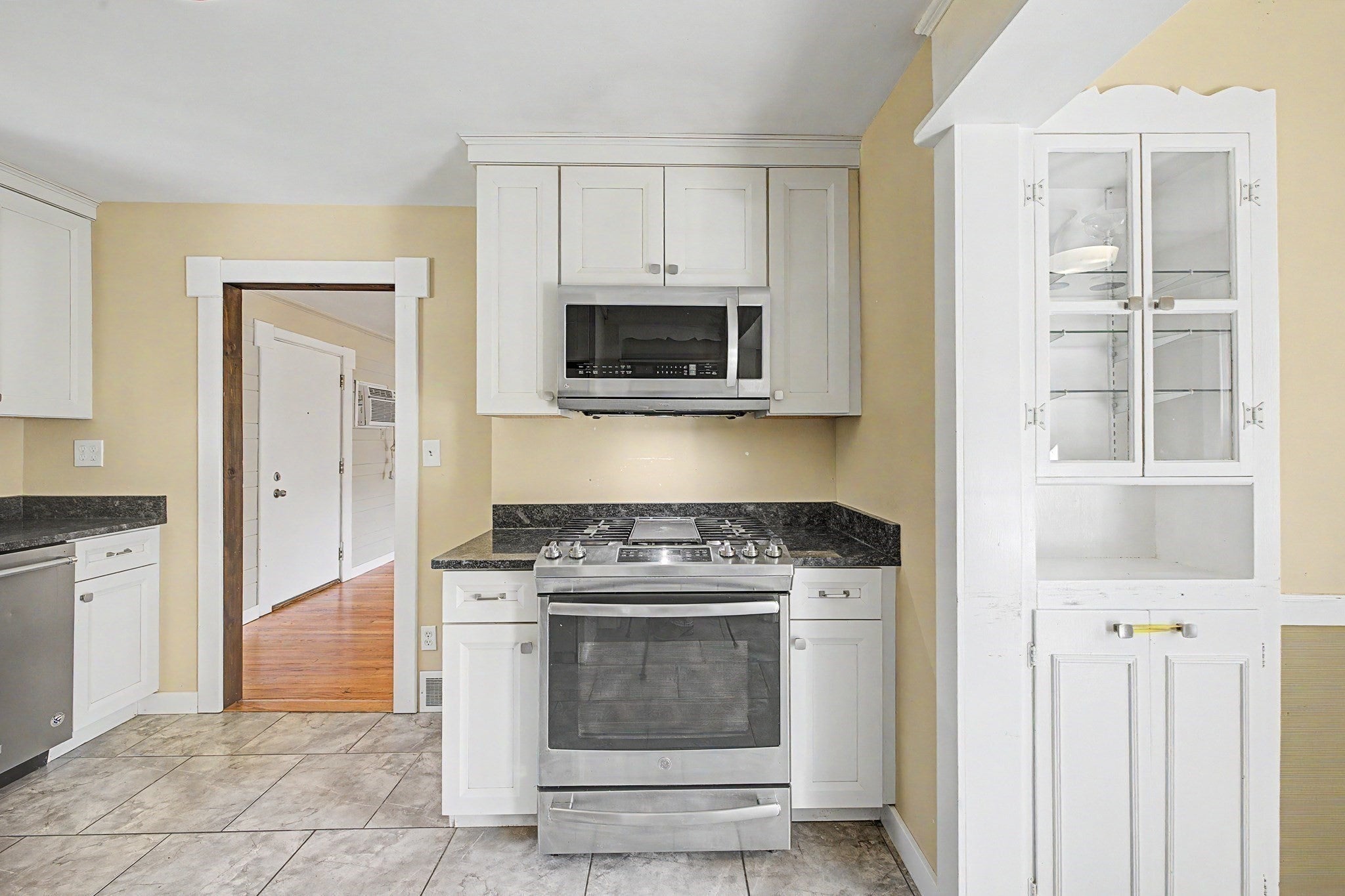 1161 E Mountain Rd, Westfield, MA, 1161 E Mountain Rd, Westfield, MA Photo #9