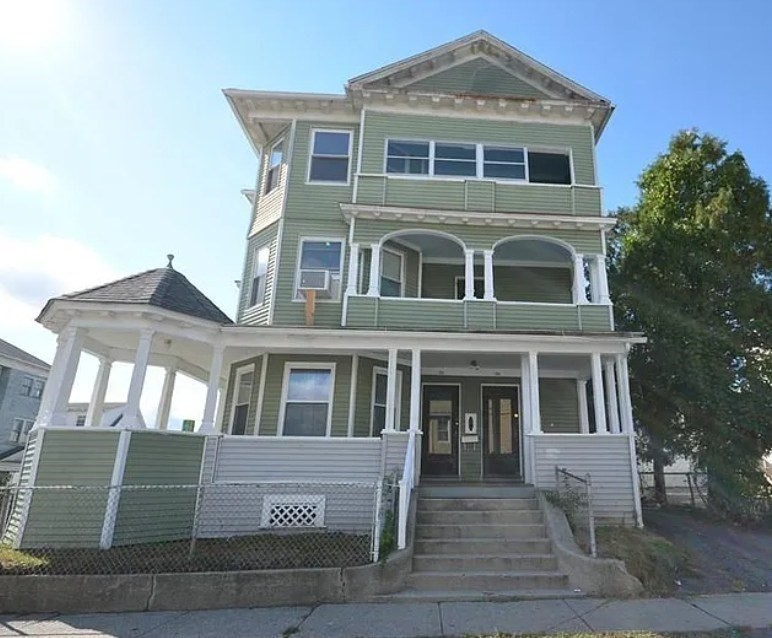 Click for 156 Fairmont Ave #2, Worcester, MA slideshow