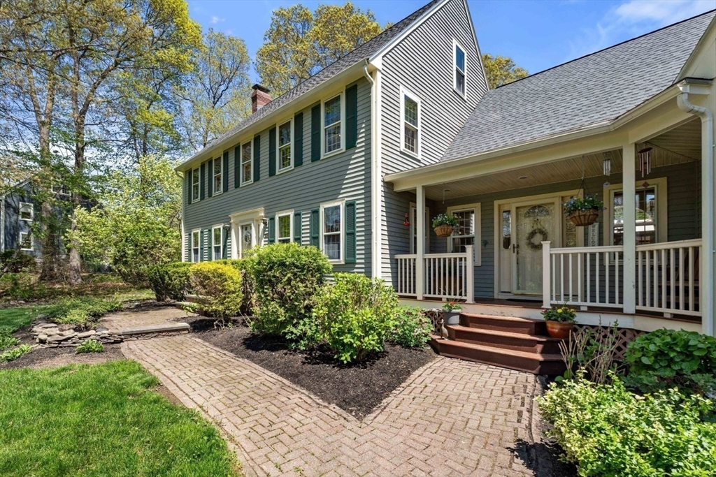 13 Lisa Ln