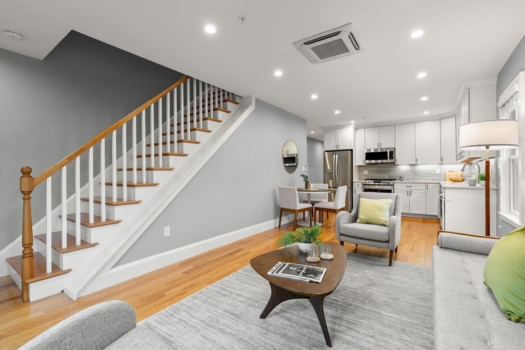 15 Ashland St #2A, Boston, MA Photo #4