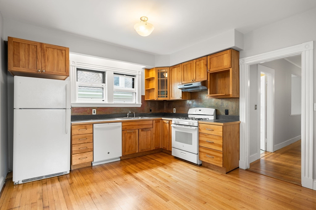 27 Chilcott Place 2