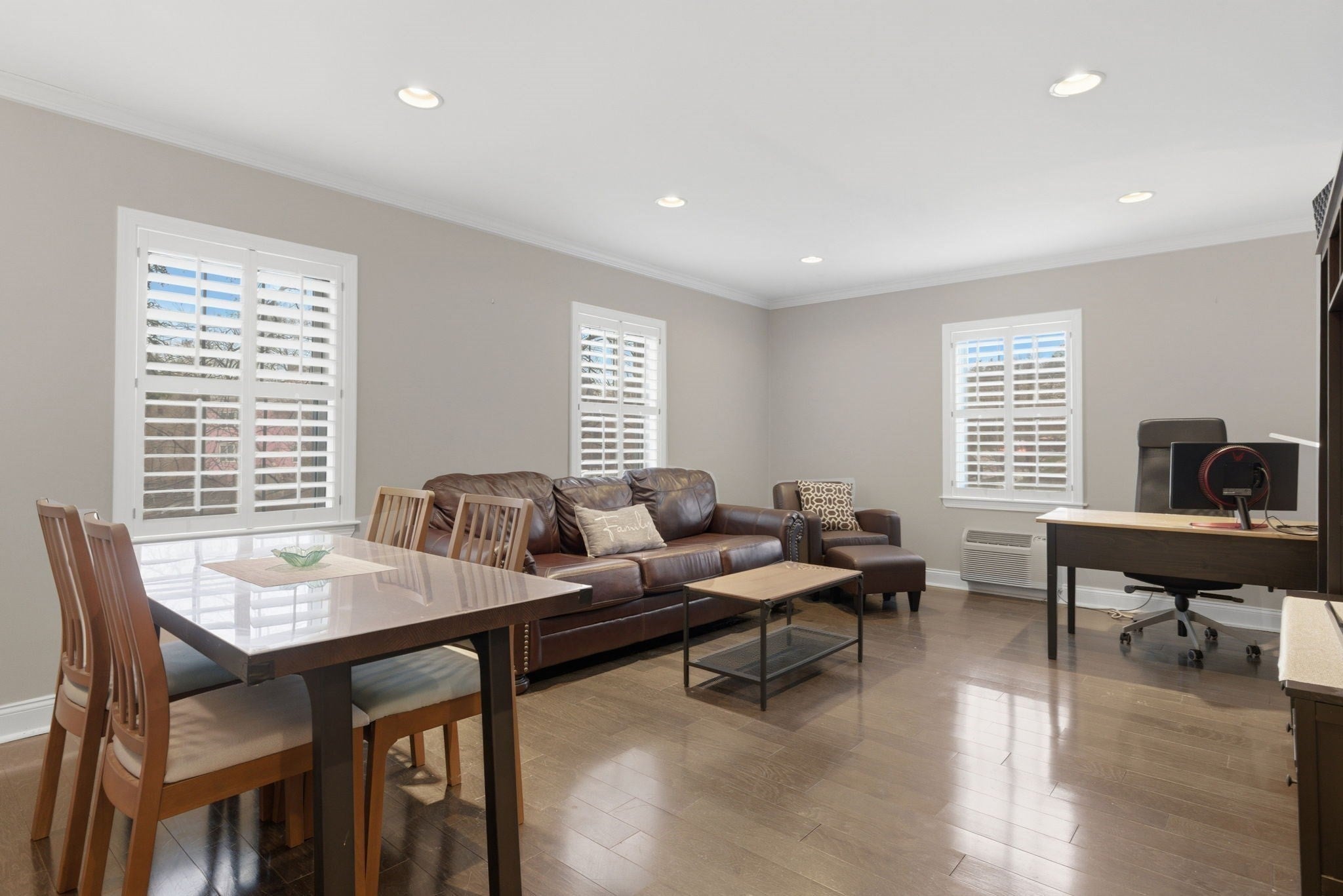 27-29 Commonwealth AVE 1, Newton MA 02467
