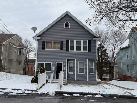 Photo of 8 Beckman St #2, Worcester, MA 01607 (MLS # 73463886)