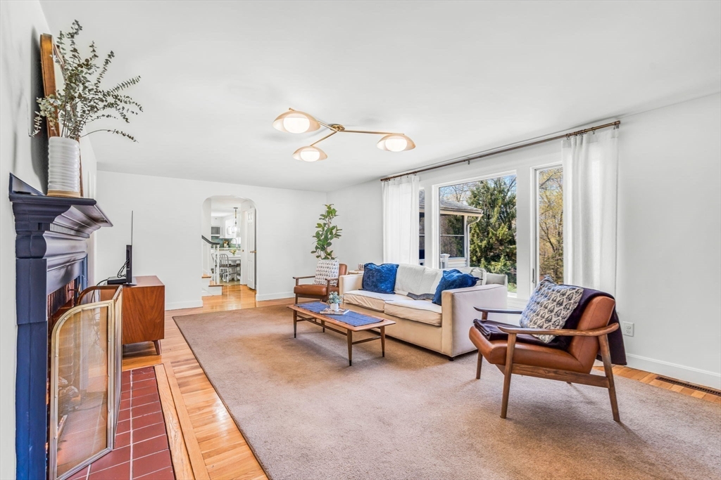 233 Foster Street 233