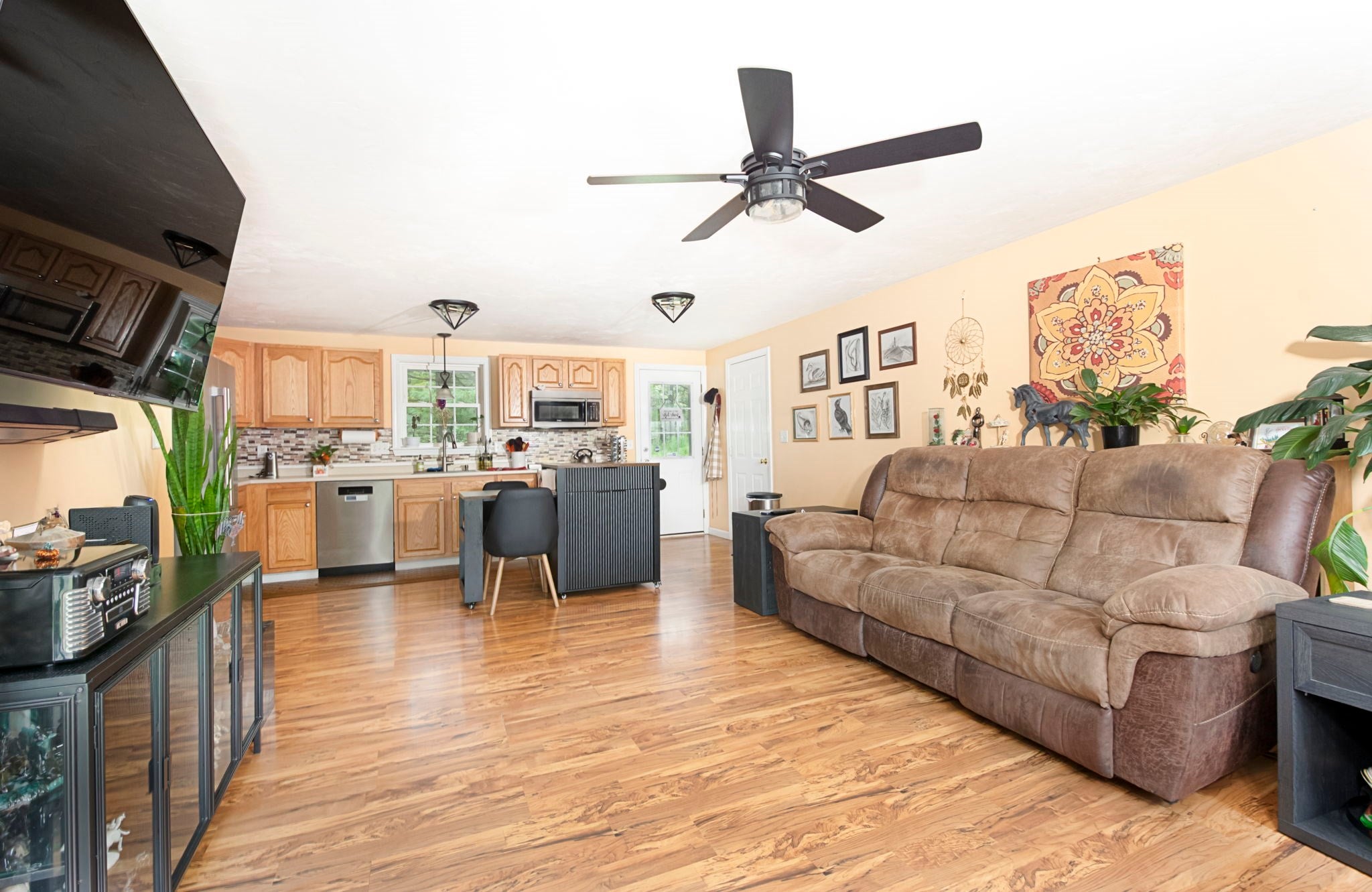 74 Whitetail Cir, Southbridge, MA, 74 Whitetail Cir, Southbridge, MA Photo #6