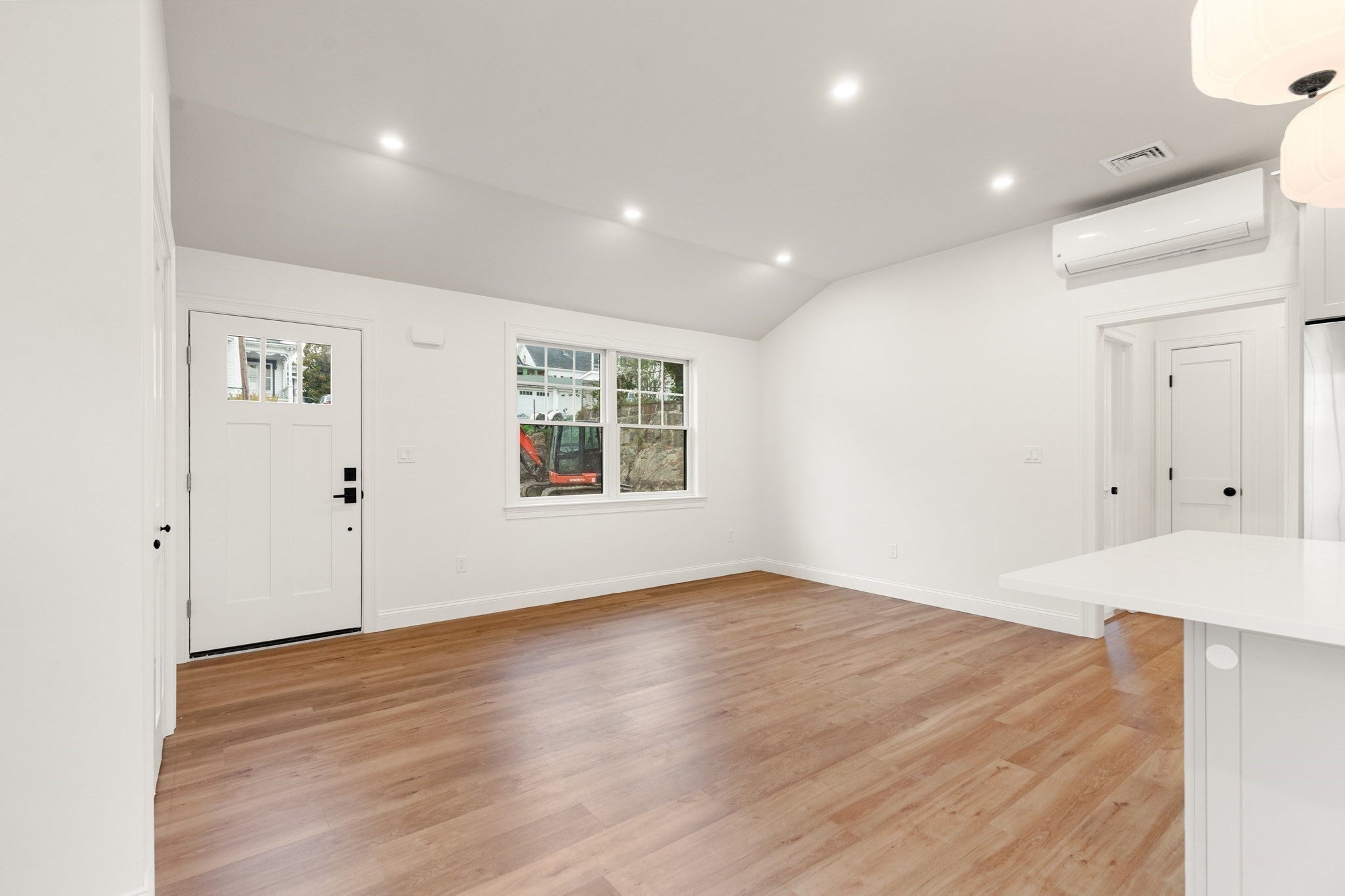 32 Beacon Street #5, Gloucester, MA, 32 Beacon Street #5, Gloucester, MA Photo #8