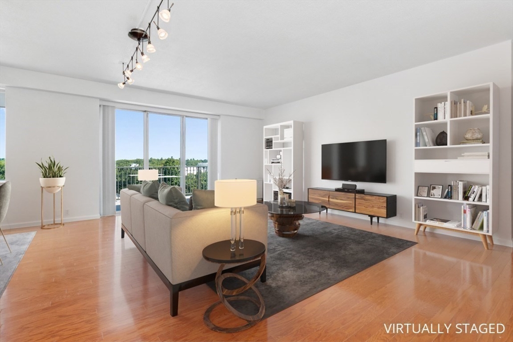 280 Boylston St PH10