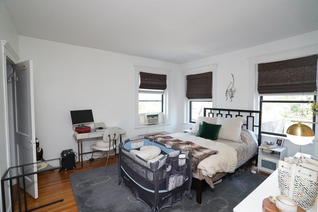1038 Beacon St 401