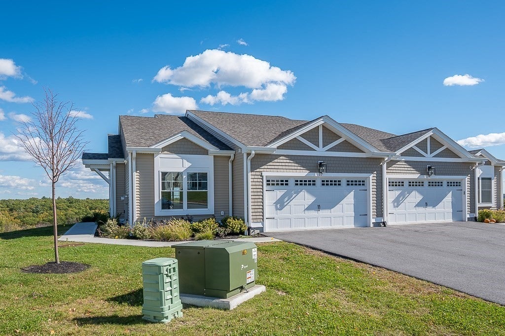 17 Pinnacle Place #108, Millbury, MA, 17 Pinnacle Place #108, Millbury, MA Photo #2