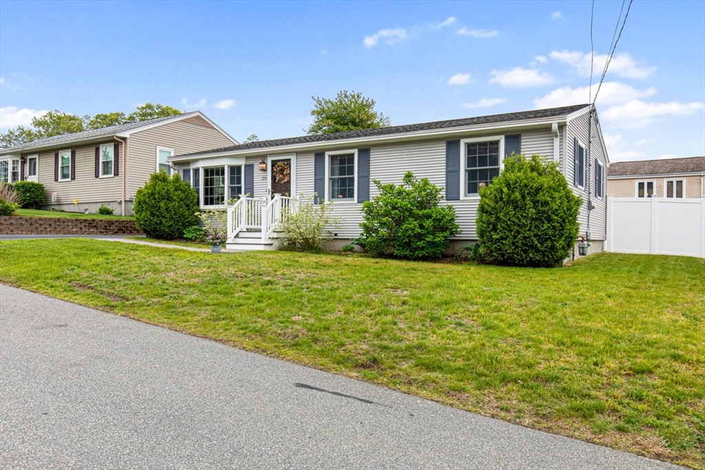 20 Maxine St