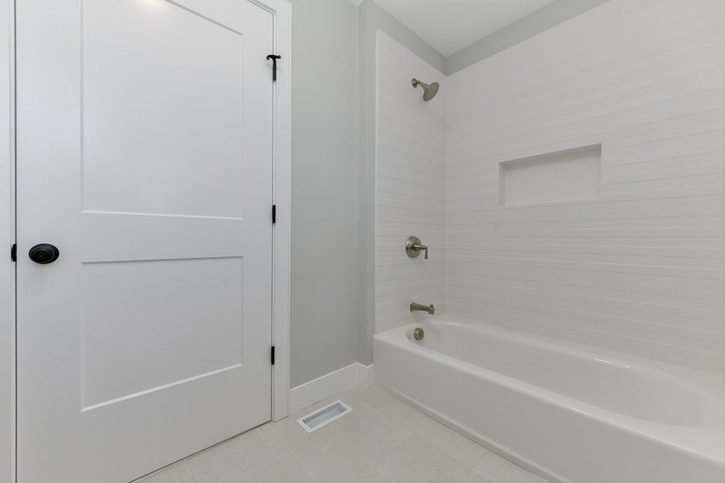 145 Stoughton St #4, Boston, MA Photo #16