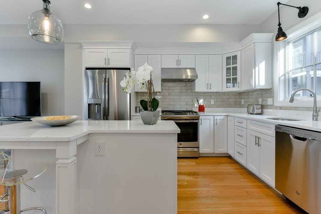 145 Stoughton St #4, Boston, MA Photo #2