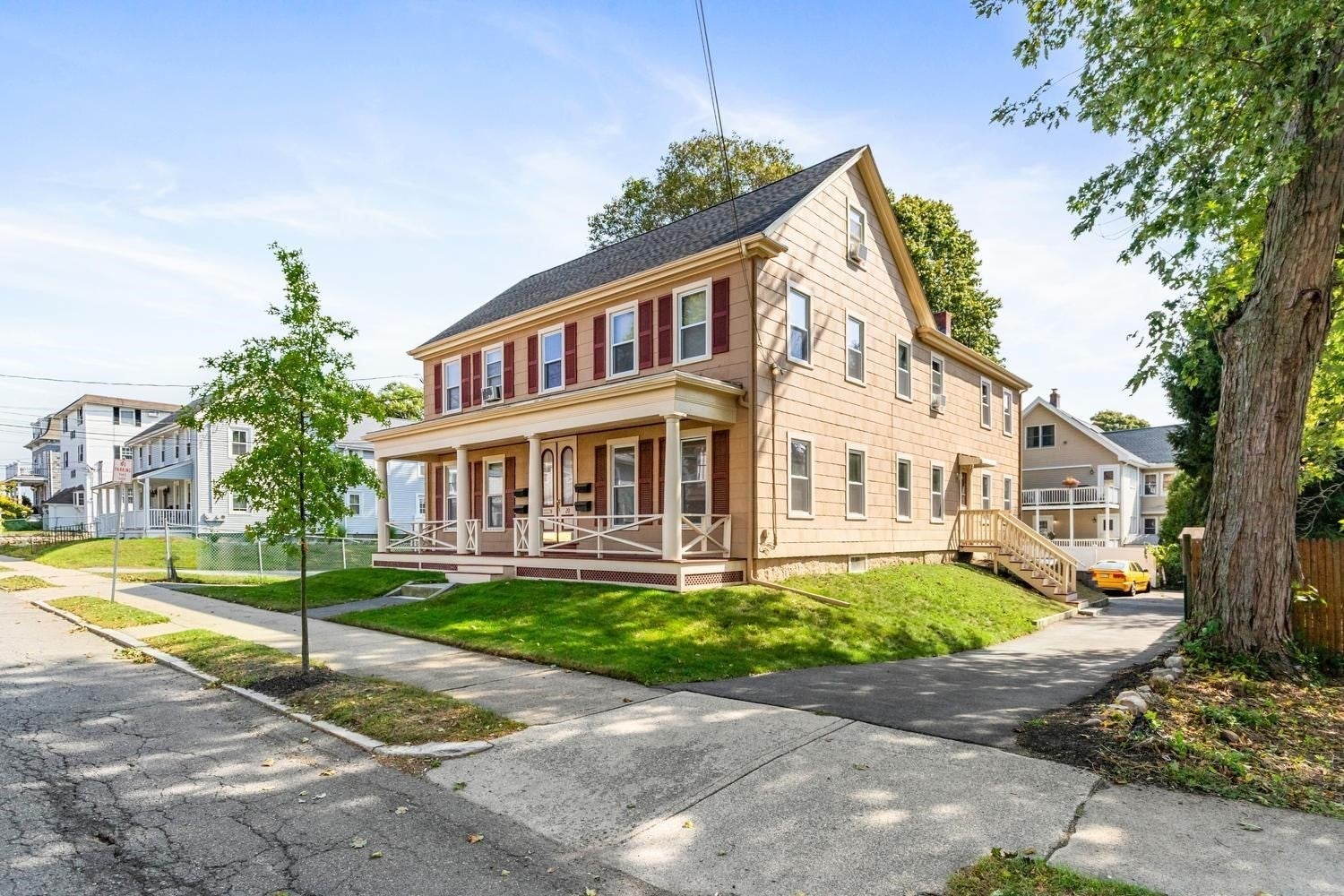 20 W Water St