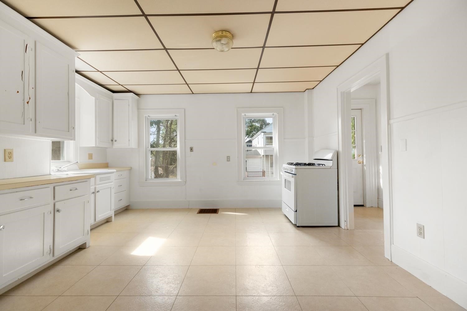 20 W Water St, Wakefield, MA, 20 W Water St, Wakefield, MA Photo #7