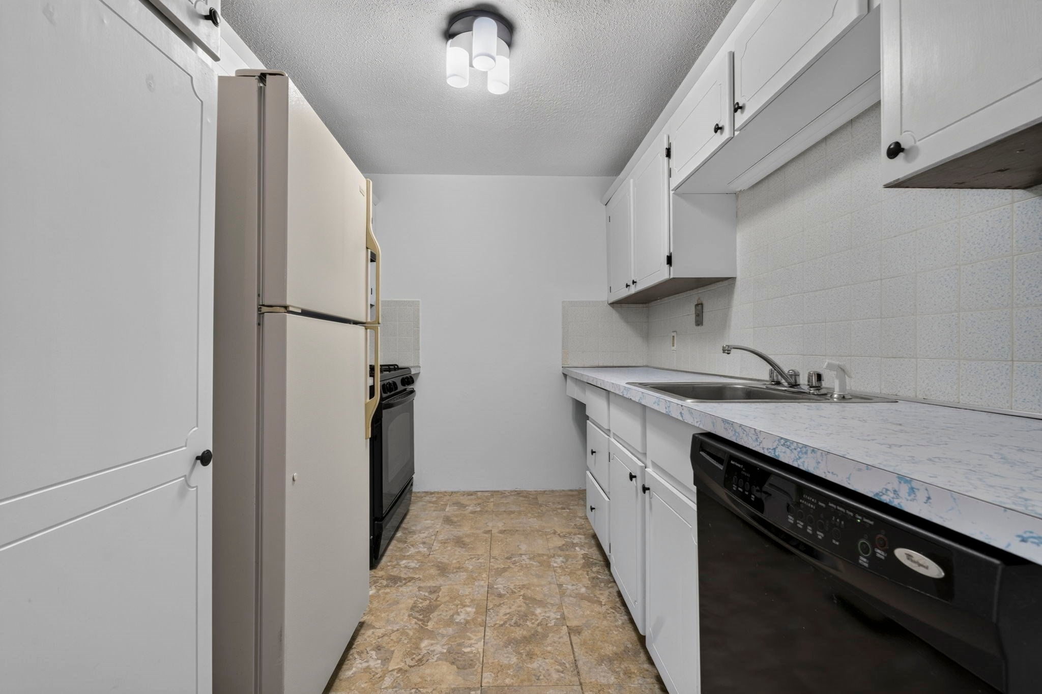2 Greenbriar Drive #108, North Reading, MA, 2 Greenbriar Drive #108, North Reading, MA Photo #12
