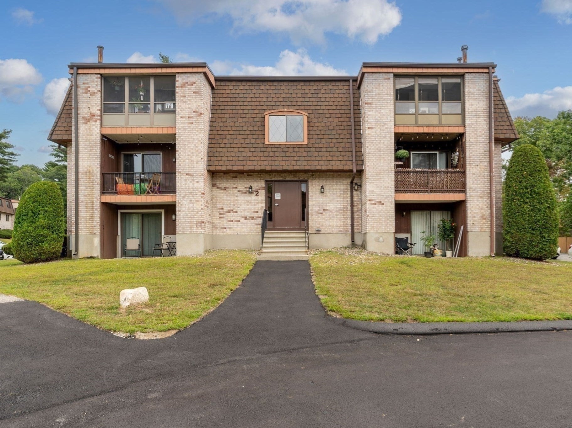 Photo of 2 Greenbriar Drive, North Reading, MA