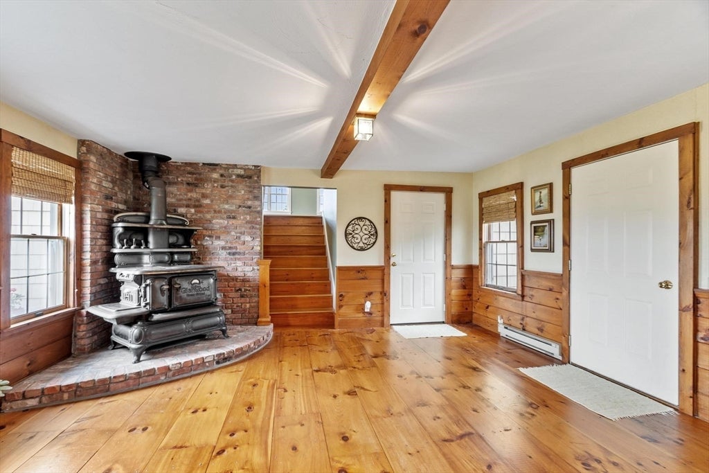 32 Osgood Rd