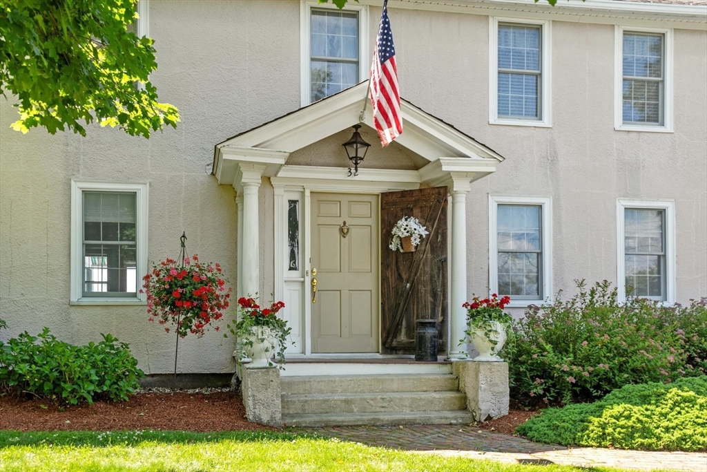 32 Osgood Rd