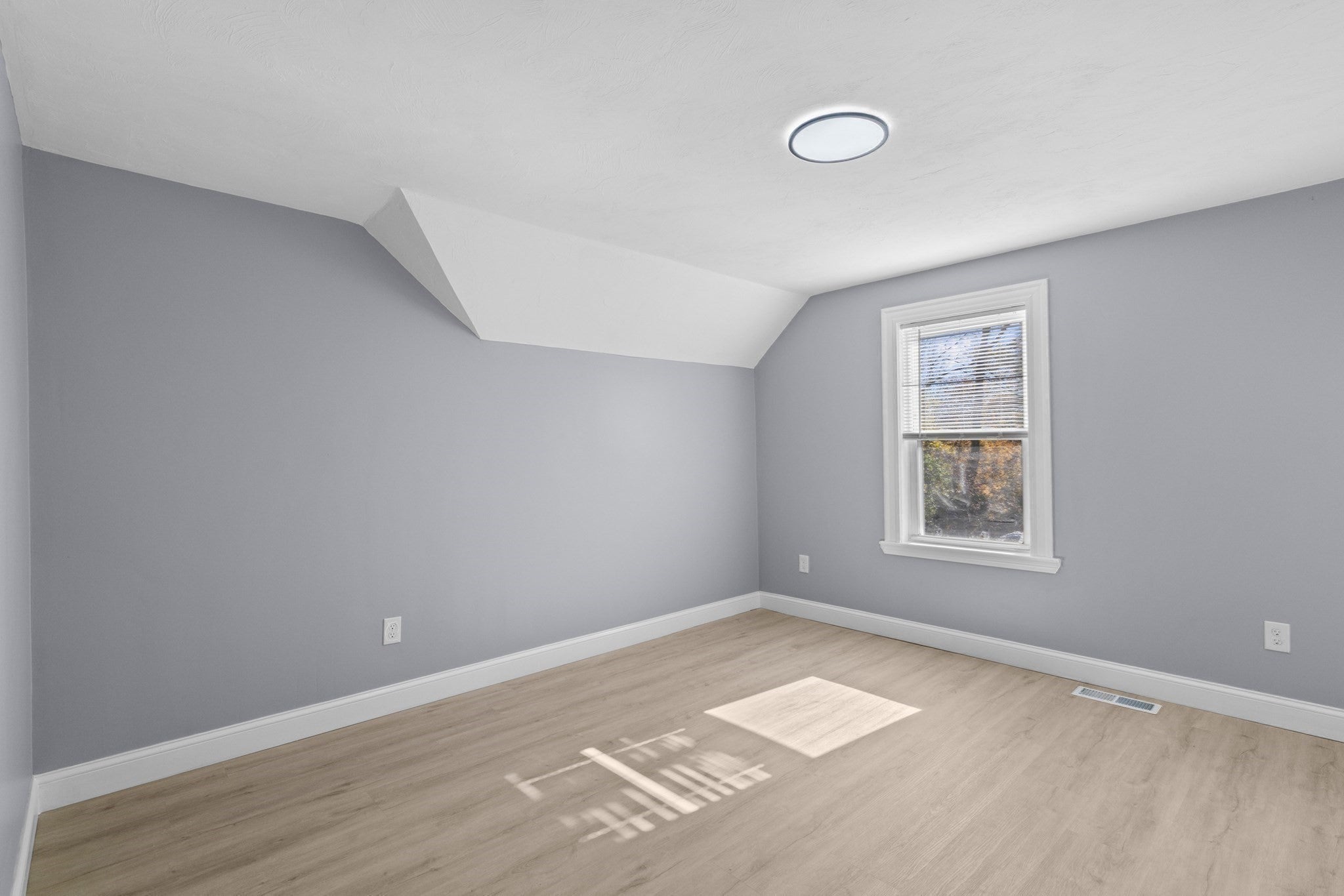 699 Morton St, Stoughton, MA Photo #24