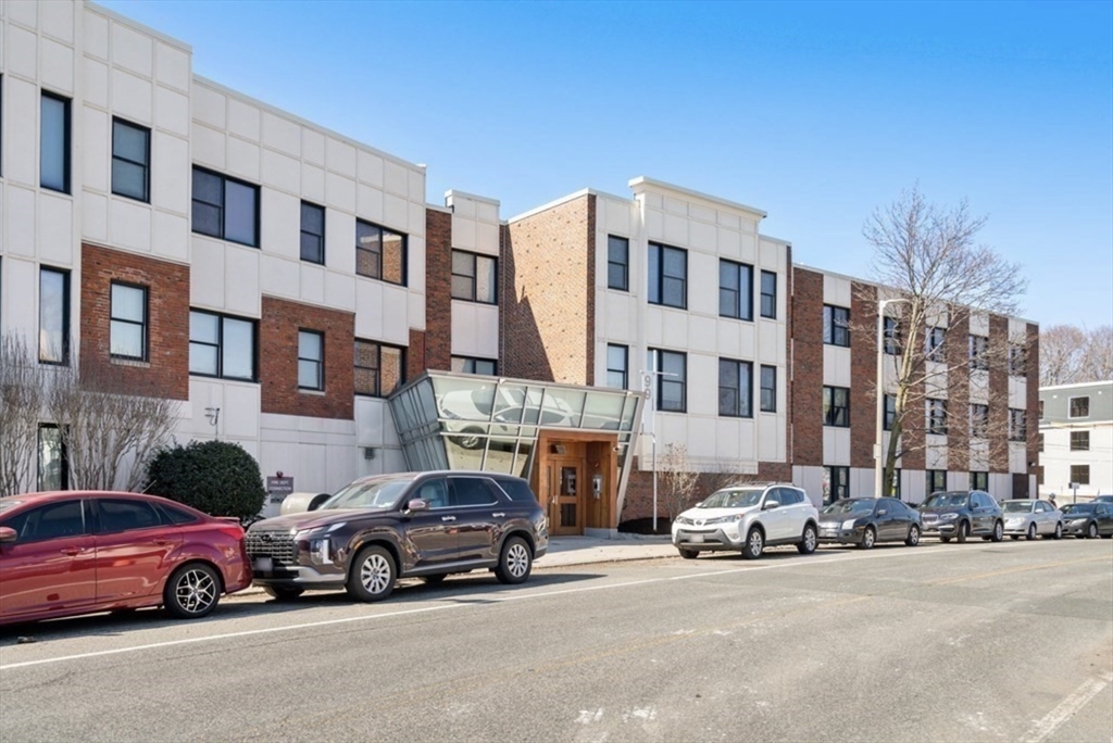 Boston, Massachusetts 02135, United States, 2 Bedrooms Bedrooms, ,2 BathroomsBathrooms,Residential,Active,127470