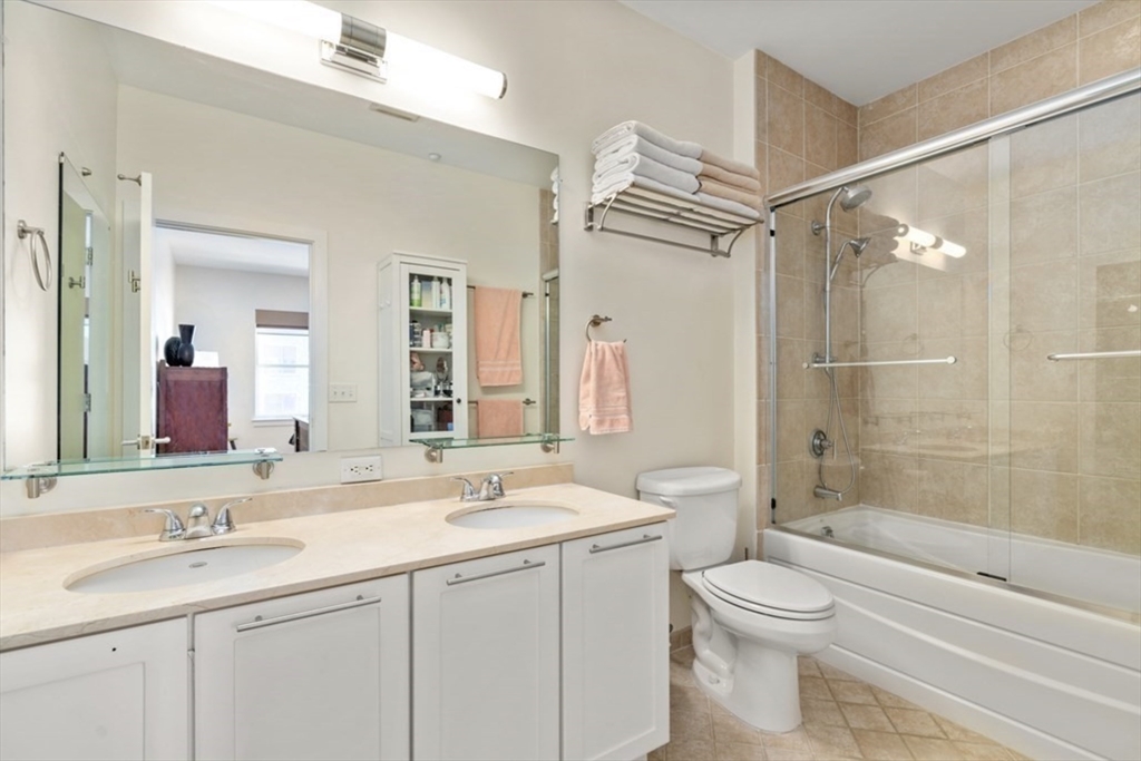 Boston, Massachusetts 02135, United States, 2 Bedrooms Bedrooms, ,2 BathroomsBathrooms,Residential,Active,127470