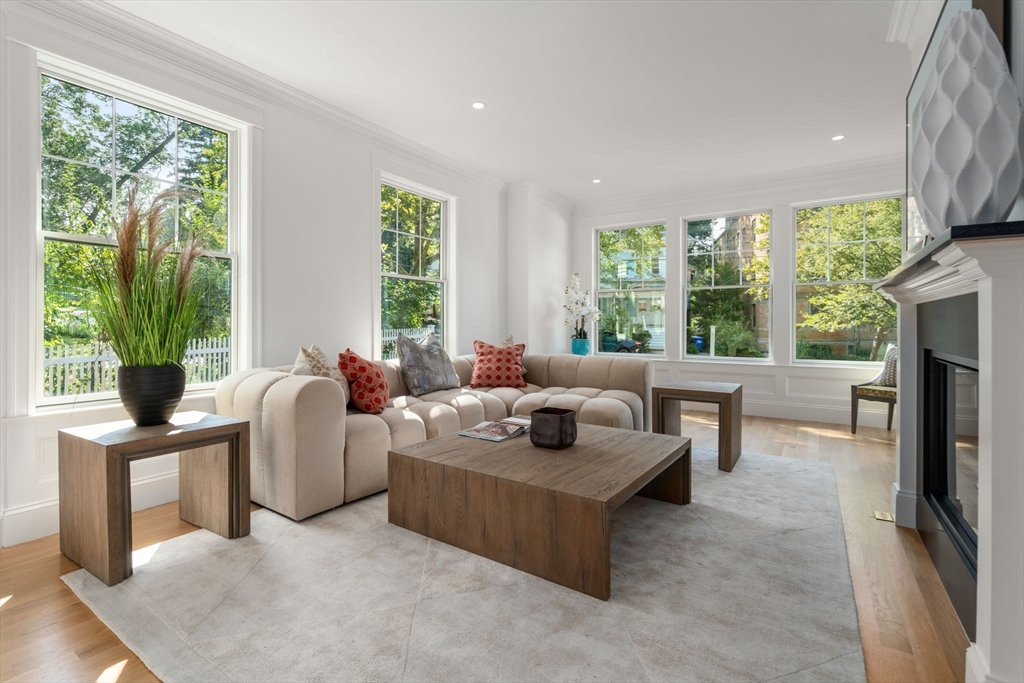 85 Naples Rd