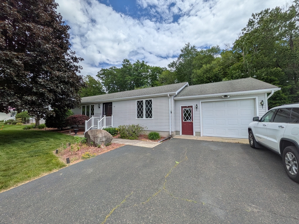 108 Oak Knolls Circle
