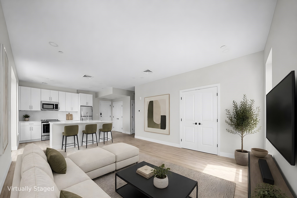 157 Chestnut Street 401