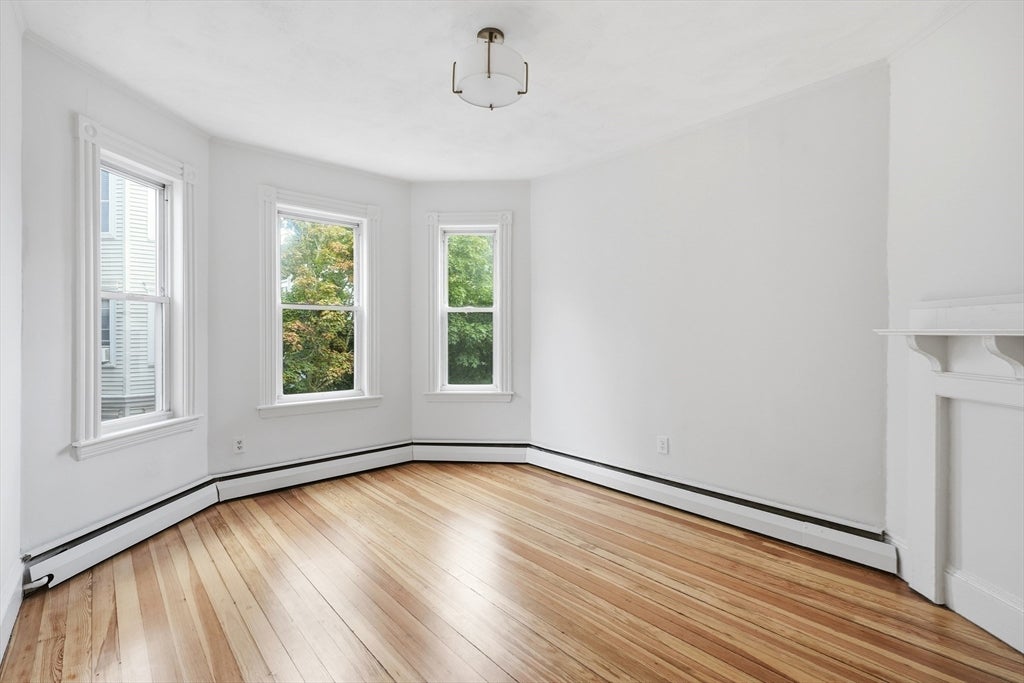 9 Hatch St #2, Boston, MA Photo #3