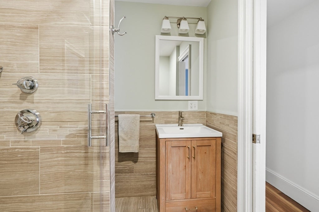 9 Hatch St #2, Boston, MA Photo #13