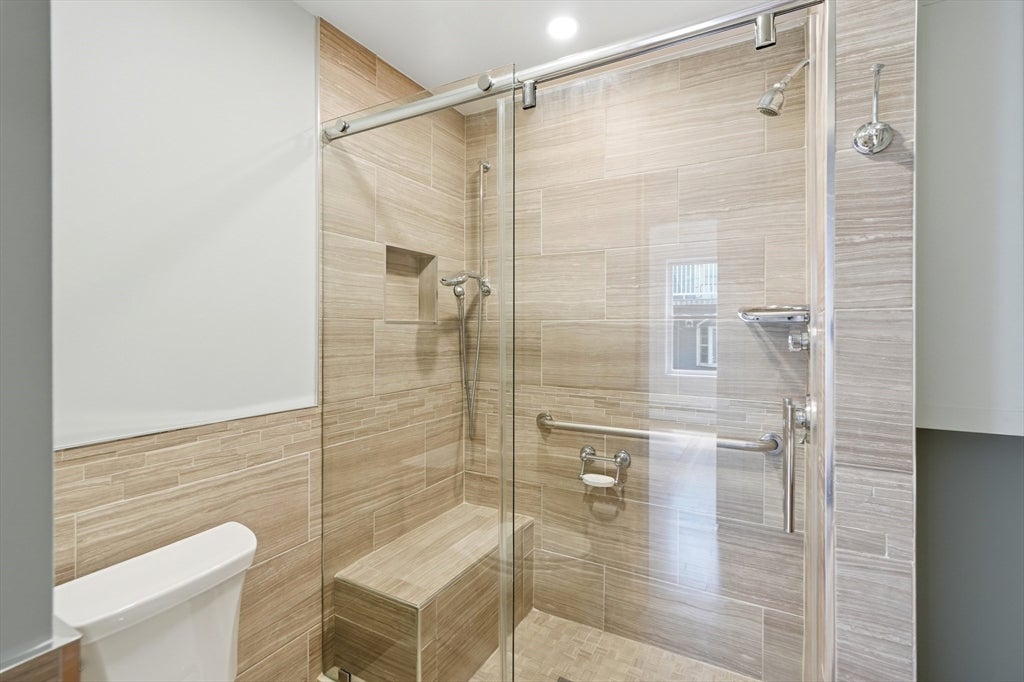 9 Hatch St #2, Boston, MA Photo #11