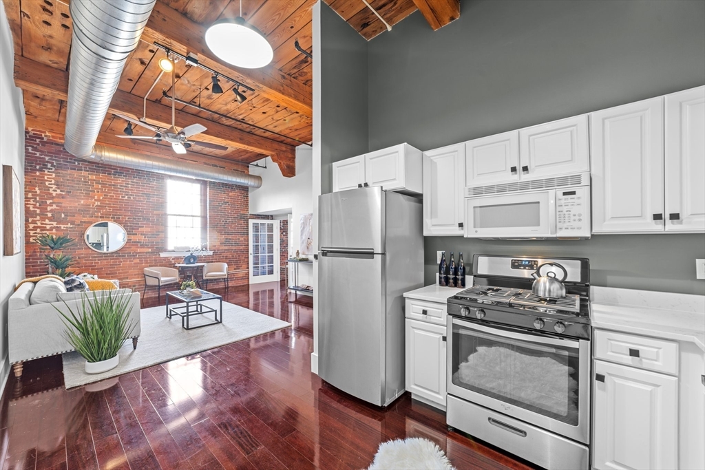 37 Millyard 206