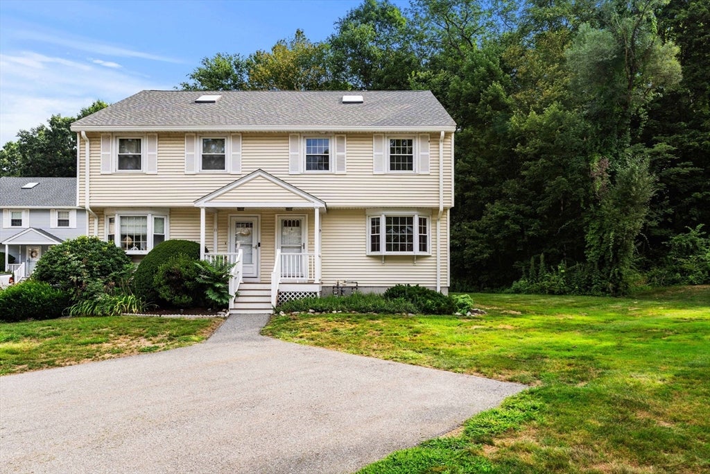 Photo of 9 Franzone Dr, Haverhill, MA